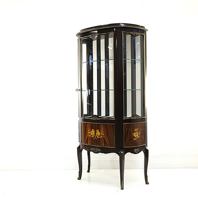 Vitrina de estilo Luis XV Luis XVI, años 50 en venta en Pamono