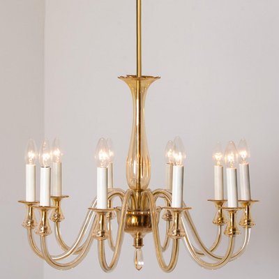 A Murano 10 arm chandelier. A Murano 10 arm chandelier.