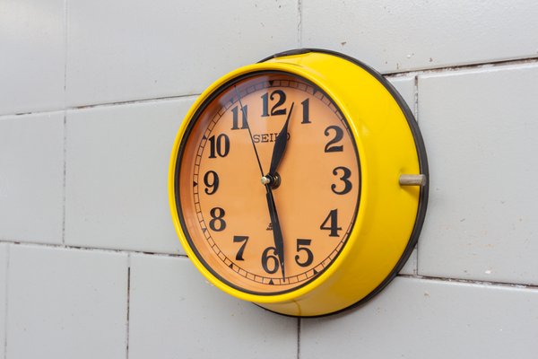 Vintage Yellow Green Wall Clock from Seiko, 1990s for sale at Pamono