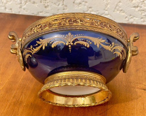 Porcelain Dragee or Candy Box from Manufacture de Sèvres for sale