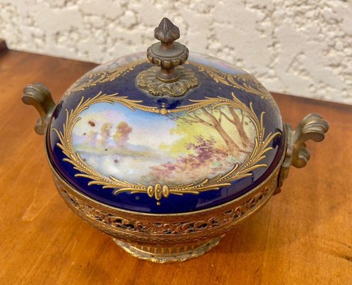 Porcelain Dragee or Candy Box from Manufacture de Sèvres for sale