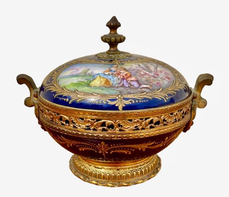 Porcelain Dragee or Candy Box from Manufacture de Sèvres for sale