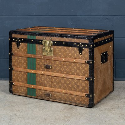 Trunk in Woven Canvas from Louis Vuitton, France, 1900s for sale