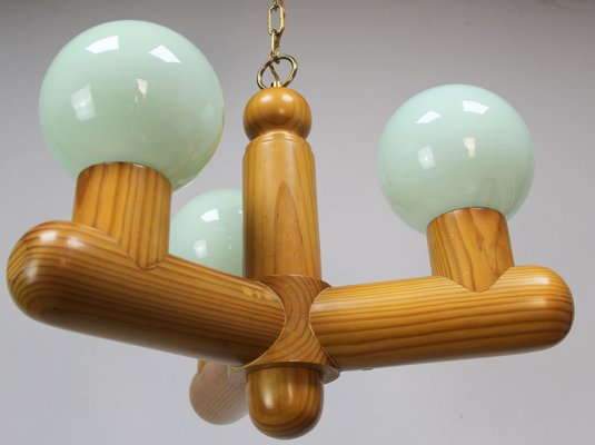 Vintage Deckenlampe aus Holz & Grünem Glas, 1970er bei Pamono kaufen