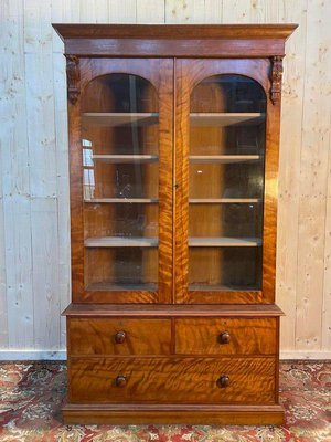 Vitrine en acajou de style Art nouveau anglais du 19e siècle avec