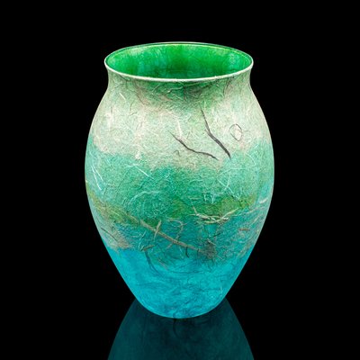 Englische Vase aus Glas & Strohseide mit dekorativen Blumen, 2000er bei Pamono kaufen