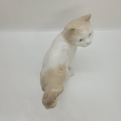 19th Century Enameled Porcelain Cat Figure by Nao for Lladró