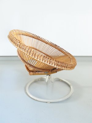 infant lounge chair
