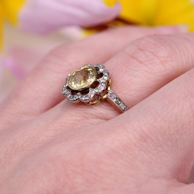 19th Century 18 Karat Yellow Gold Flower Ring with Ceylon Yellow