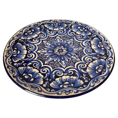 Große italienische Servierplatte aus Keramik mit blauen Blumen- & botanischen Motiven, 1970er bei Pamono kaufen