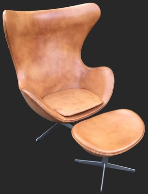 Cognacfarbener Leder Egg Chair Ottomane Von Arne Jacobsen Für