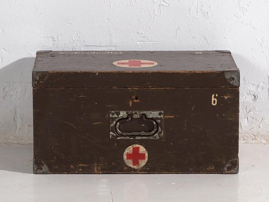 Vintage Red Cross Medical Case, 1940 for sale at Pamono