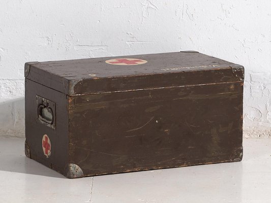 Vintage Red Cross Medical Case, 1940 for sale at Pamono