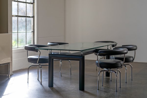 Cassinaコルビジェ LC6 テーブル Le Corbusier LC6 Table produced by Cassina | hive