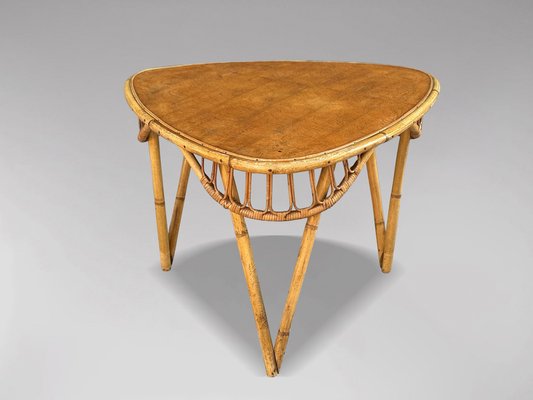 Dreieckiger franzsischer Vintage Beistelltisch aus Bambus & Rattan, 1960  bei Pamono kaufen