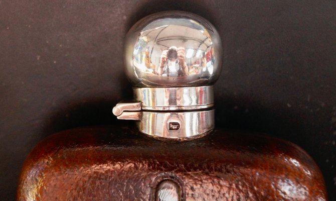 銀杯L Antique Silver Plated Leather Bound Hip Flask by James Dixon