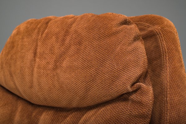 Proposals P60 Leather Lounge Chair by Vittorio Introini for
