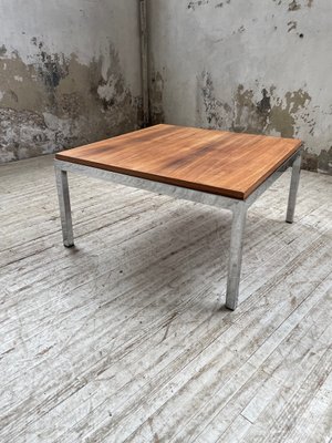 Moderner Couchtisch aus Nussholz & Chrom von Knoll International, 1950er bei Pamono kaufen