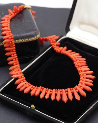 Collier Ancien Court En Corail Rouge Saumoné - Début XXe Siècle, Occasion
