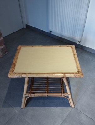 Vintage Kindertisch aus Rattan und Bambus bei Pamono kaufen