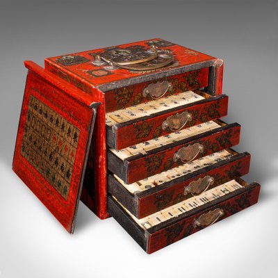 Boîte En Bois Et Tuiles De Mahjong Anciennes - Art Chinois, état Très Moyen (collection)