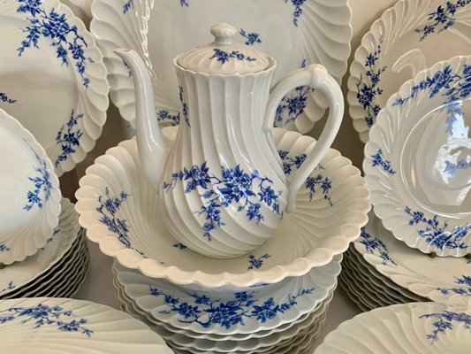 食器　HAVILAND Vintage Porcelain Dinnerware with Cerise Blue Pattern from