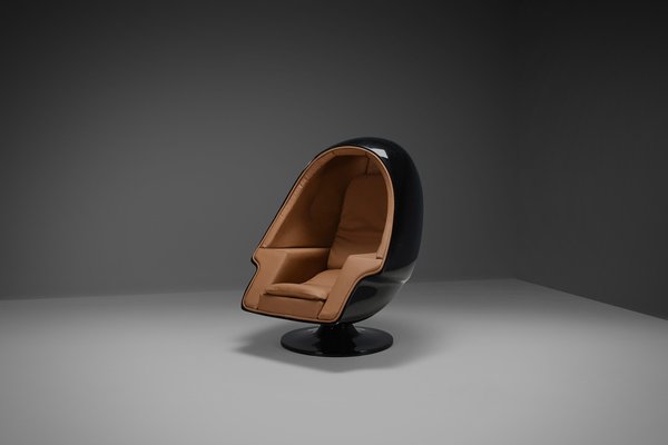 Alpha Stereo Egg Chair in Black Fiberglass and Leather by Lee West