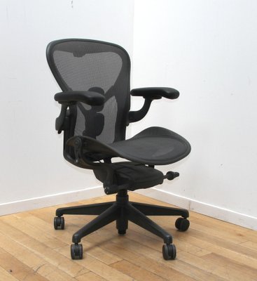 Aeron Office Chair by Herman Miller for sale at Pamono