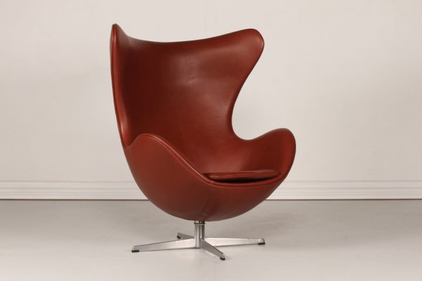 3316 Cognacfarbener Leder Egg Chair Von Arne Jacobsen Für Fritz