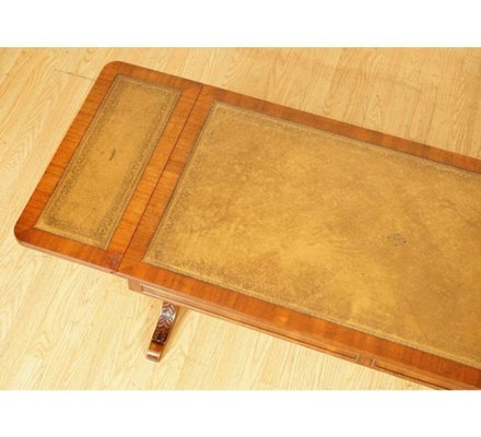 Vintage Extendable Coffee Table with Leather Top and Carved Legs