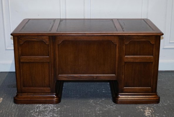 Vintage Hekman Usa Twin Pedestal Desk with Brown Leather Top Brass