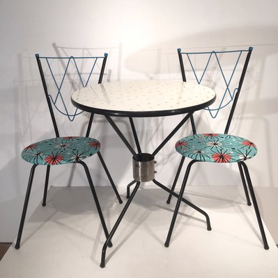 Table and 2 chairs on sale for sale