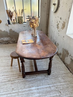 Antique Oval Oak Table, 1890s for sale at Pamono
