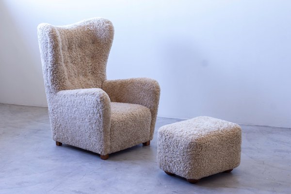 Set of 1672 Wingback Chair and Stool by Fritz Hansen, 1930s for