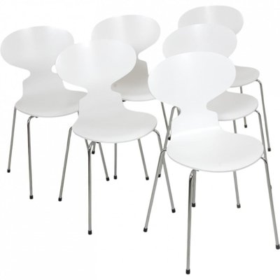 White Ant Chairs by Arne Jacobsen, Set of for sale at Pamono