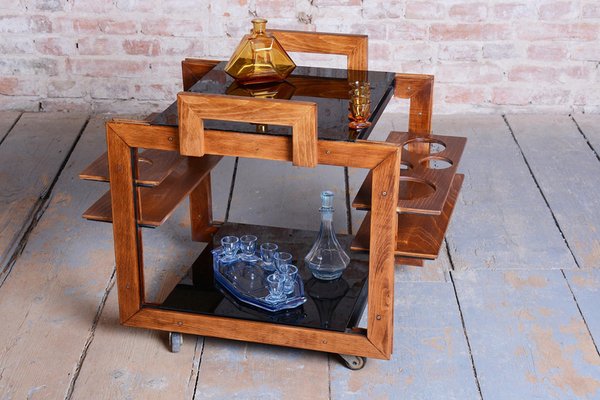 Tschechischer Art Deco Servierwagen aus Buche, Messing & Opalglas, 1950er bei Pamono kaufen