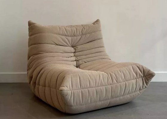 Beige Togo Sessel von Michel Ducally für Ligne Roset, 1973 bei Pamono kaufen