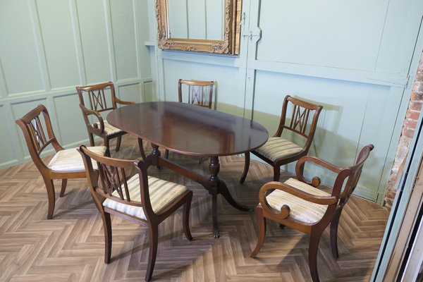 Ausziehbarer Vintage Esstisch mit Stühlen, 1960, 7 Set bei Pamono kaufen