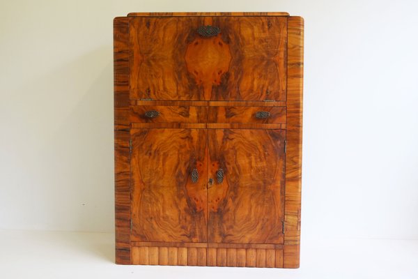 Mueble bar Art Déco vintage de nogal nudoso, 1920 en venta en Pamono