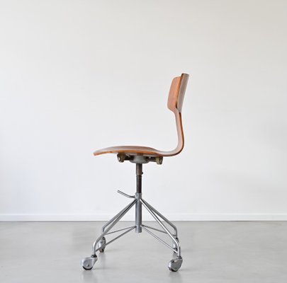 3113 T-Chair by Arne Jacobsen for Fritz Hansen for sale at Pamono