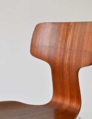 3113 T-Chair by Arne Jacobsen for Fritz Hansen for sale at Pamono