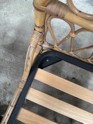 Moderne italienische Mid-Century Tagesliege aus Rattan & Bambus mit  Lattenrost aus Holz, 1960er, 2er Set bei Pamono kaufen