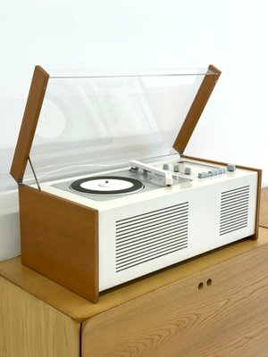 アンプ BRAUN SK6 DIETER RAMS & HANS GUGELOT Braun SK6 Radio Record Player by Dieter Rams & Hans Gugelot