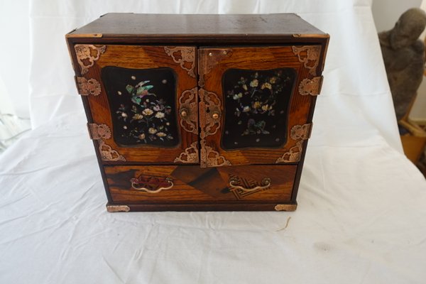 Traditional Japanese Furniture 洋書 Traditional Japanese Furniture: Koizumi, Kazuko