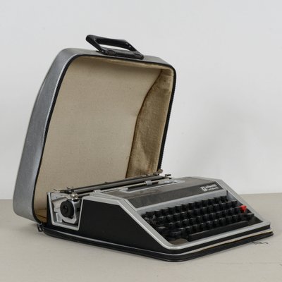Olivetti Lettera DL タイプライター Olivetti Lettera DL Typewriter 