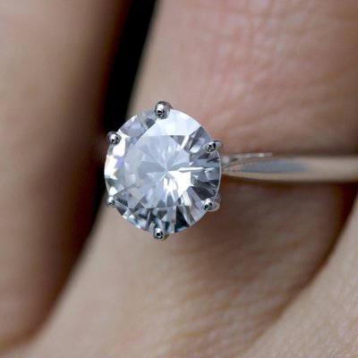 Modern Carat Diamond 18 Karat White Gold Solitaire Ring
