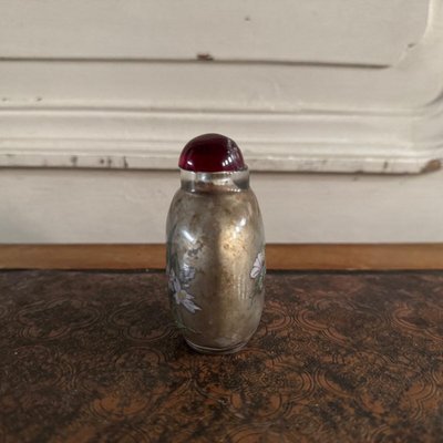Chinese Snuff Bottle in Painted Glass with Birds and Flowers