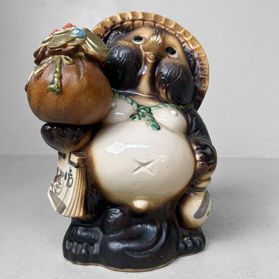 Statua Tanuki vintage, portafortuna, Giappone, 1980 in vendita su