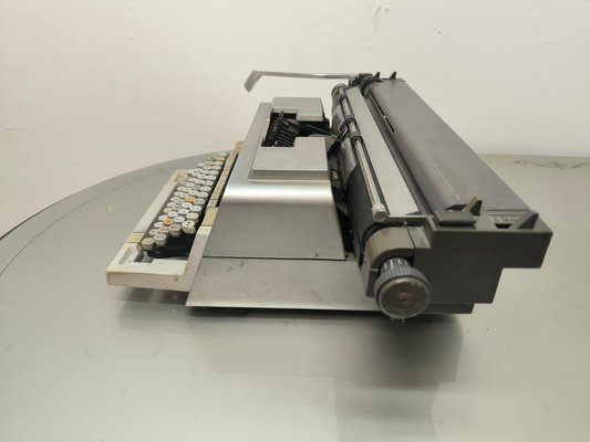 Olivetti Typewriter Line 80 for sale at Pamono