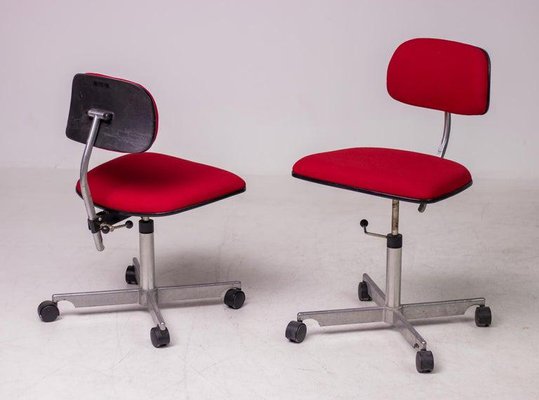 Red Kevi Desk Chair by Jørgen Rasmussen, 1968 for sale at Pamono
